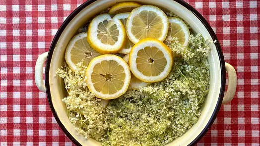 Lemon and elderflower slices in a bowl