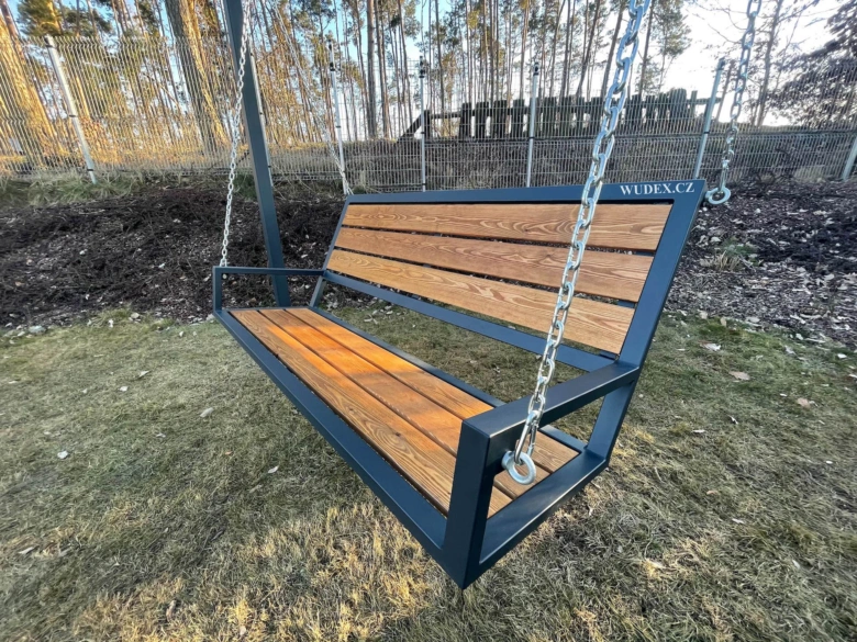 Garden swing bench