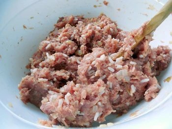 Meat and rice mixture in bowl